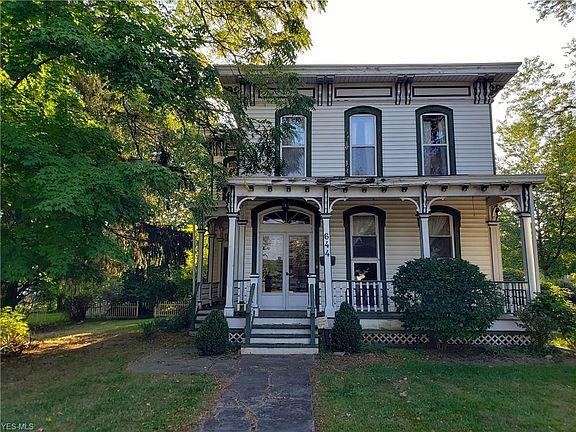 3rd image of 644 S Court St