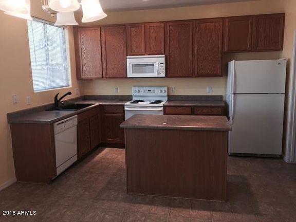 4th image of 15161 N 173rd Dr