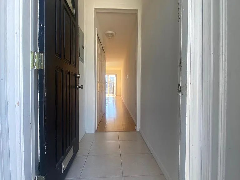 1030 York St — Photo 18