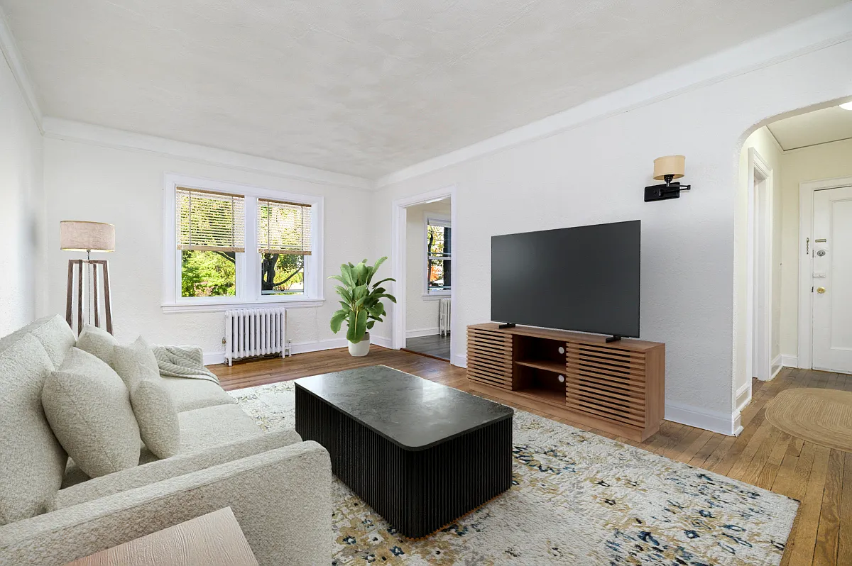 8 Washington Ct — Photo 3