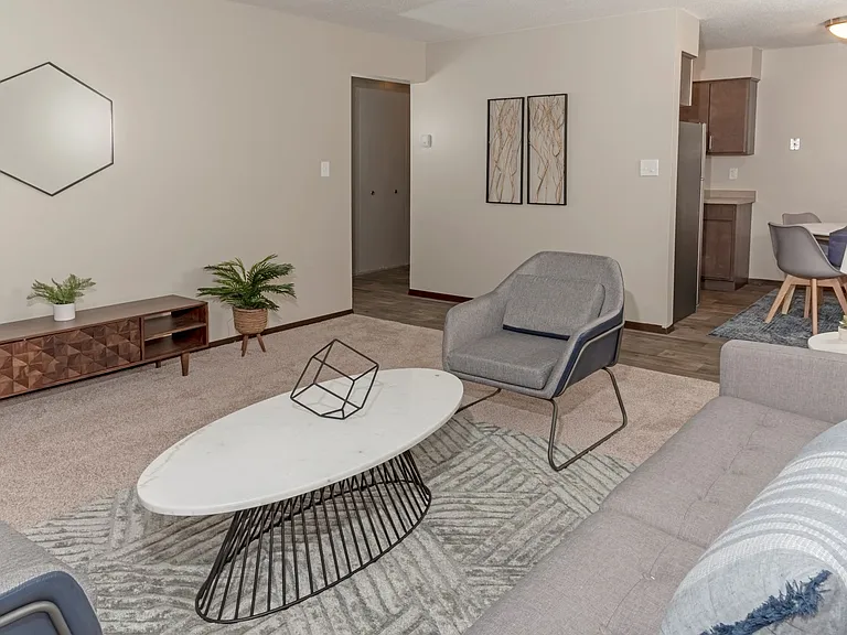 Oakdale Apartments — Photo 6