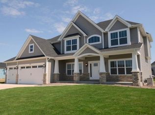 472 Bloomfield Cir W, Oswego, IL 60543