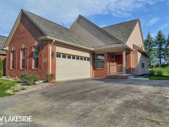 6920 Stonewood Place Dr #1, Clarkston, MI 48346