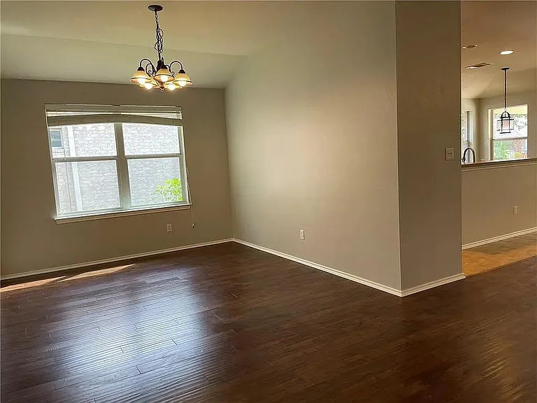9405 Castle Pines Dr — Photo 23