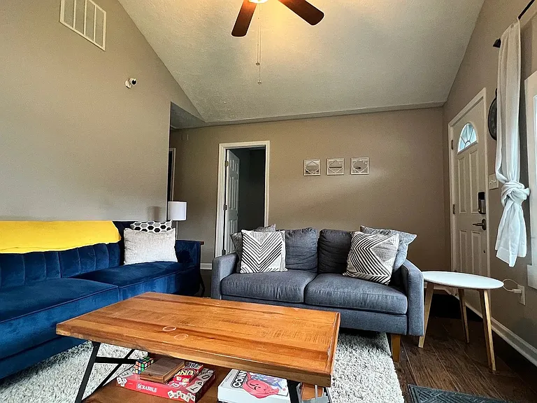 226 Scott St NW — Photo 5