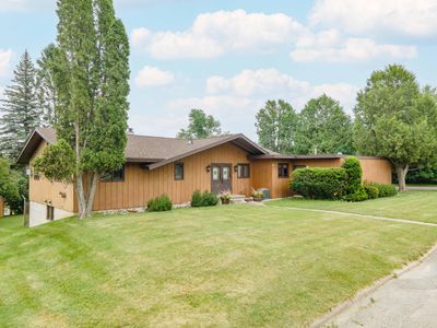 222 N 10th Ave, Iron River, MI, 49935