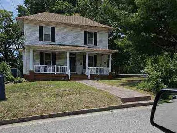 110 Franklin St, South Hill, VA 23970