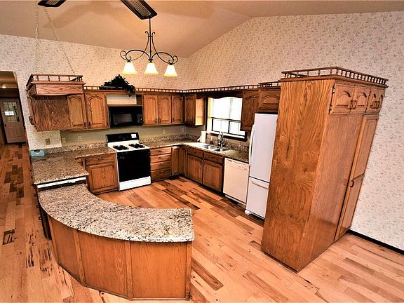 3rd image of 217 Louann Dr