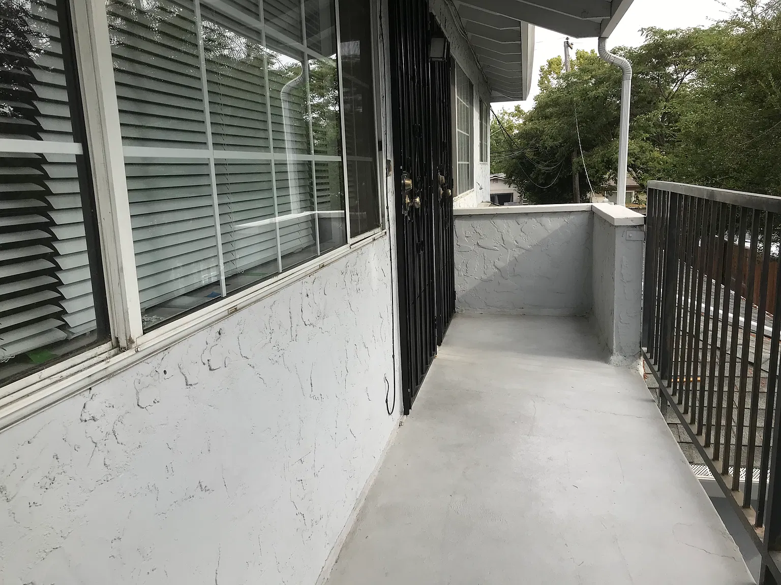 2 bed, 1100 sqft, $2,700 — Photo 2