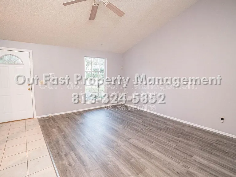 2764 Kavalier Dr — Photo 14