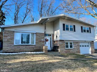 9128 Dale Rd, Philadelphia, PA 19115