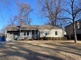 5112 W 70th St, Prairie Village, KS 66208