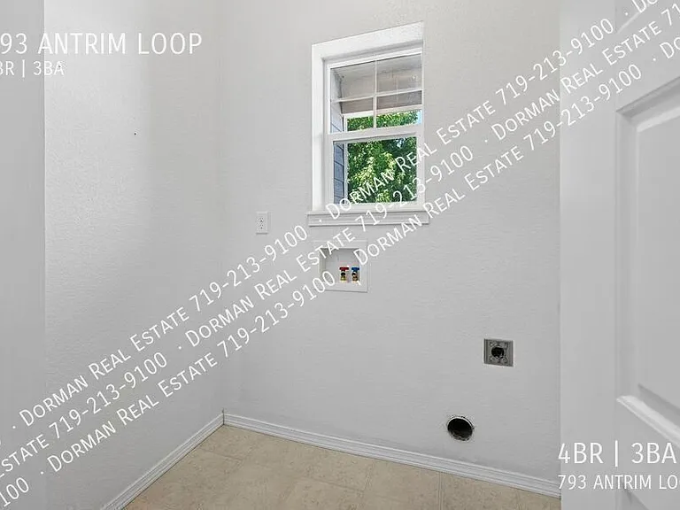 793 Antrim Loop — Photo 15