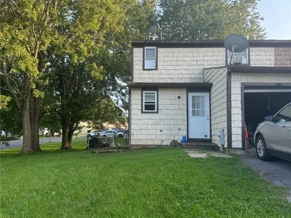 8119 Weblank Way, Clay, NY 13041