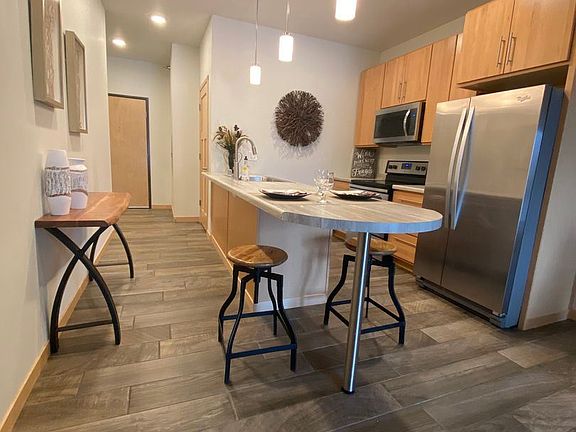 3rd image of 707 La Crosse St APT 101