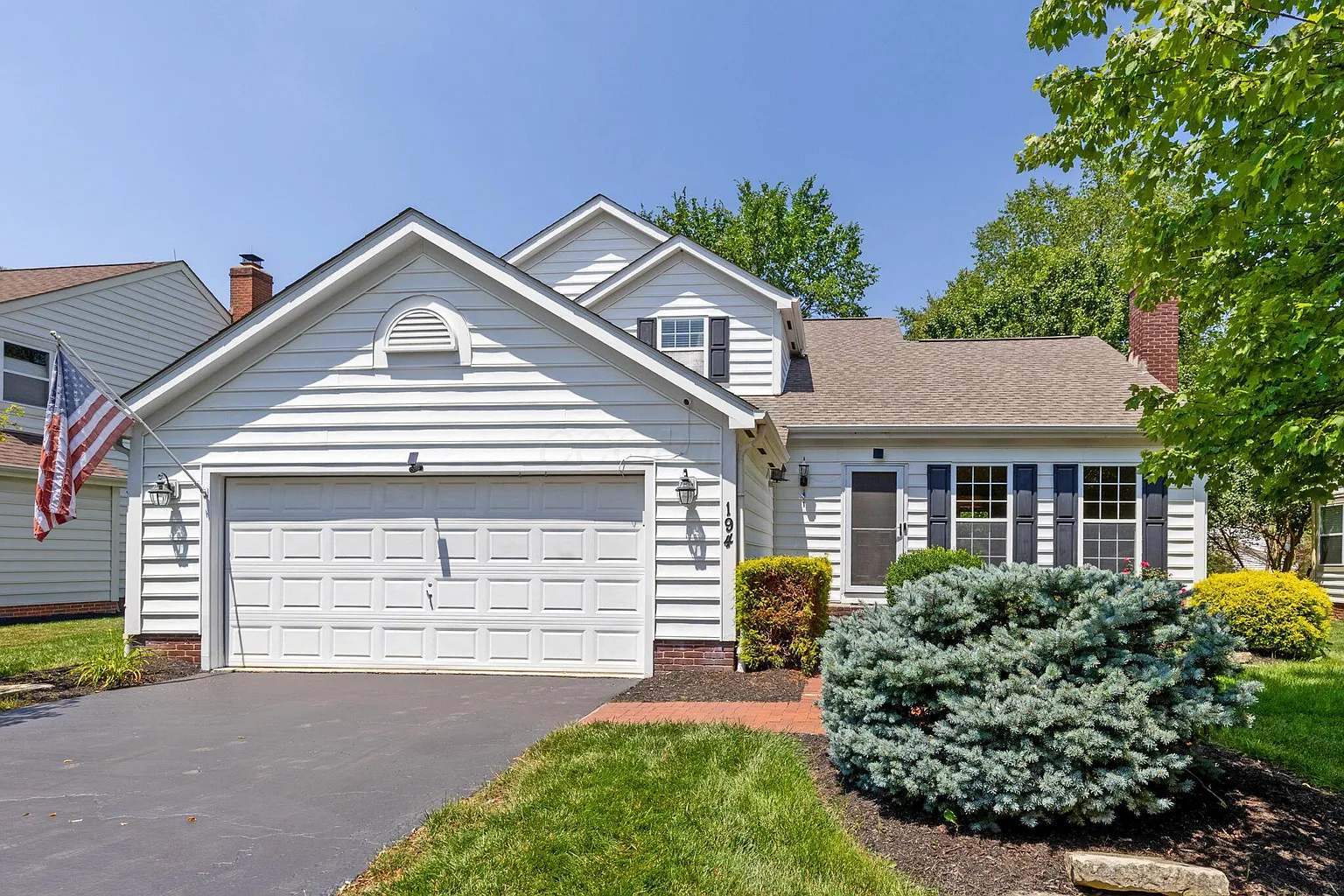 194 Stamford Dr photo 1