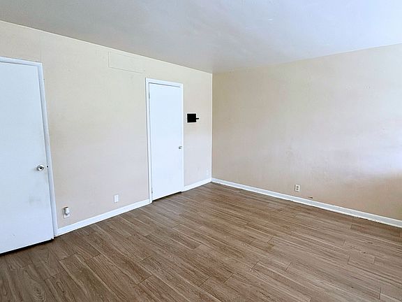 3rd image of 4611 S Congress Ave #319