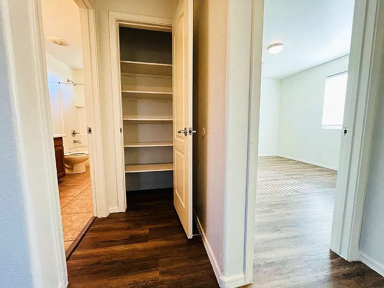 7216 N 72nd Dr — Photo 34