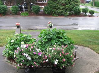 99 Montgomery St, Tiverton, RI 02878