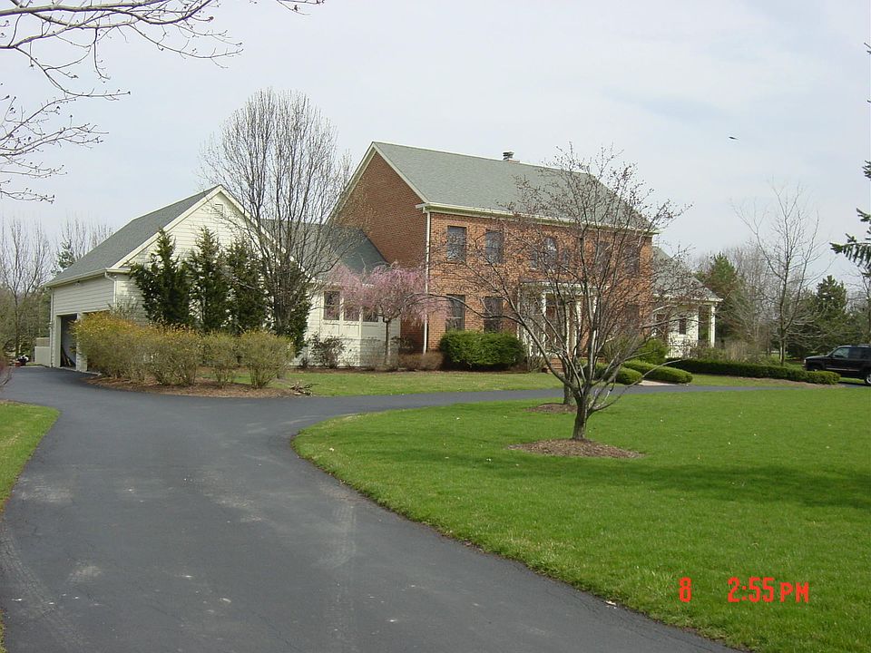 1st image of 5740 Clover Ln