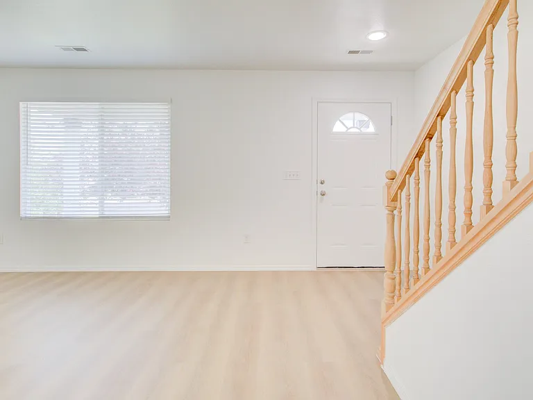 1153 W 400 S — Photo 23
