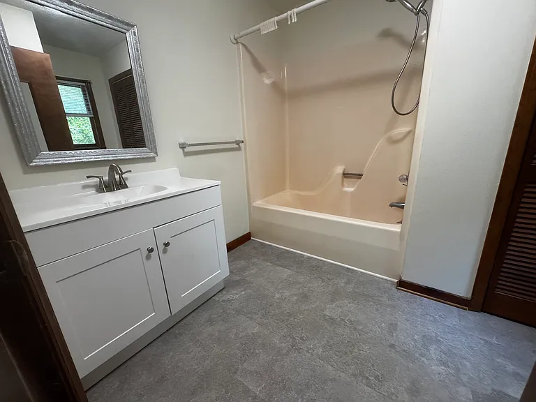 205 Little Creek Rd — Photo 7
