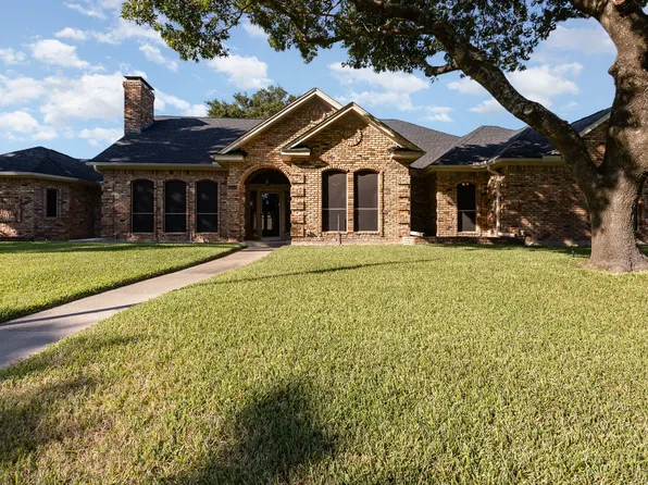 1441 Mosslake Dr, Desoto, TX 75115