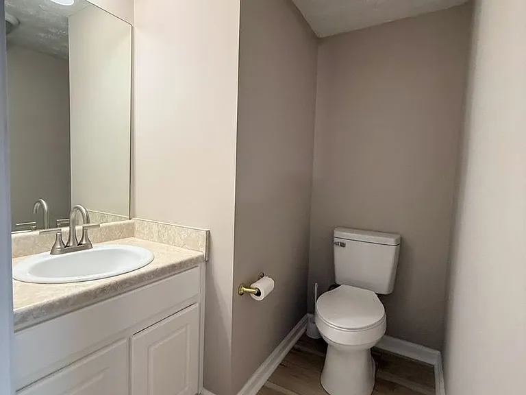 106 Abby Ln — Photo 9
