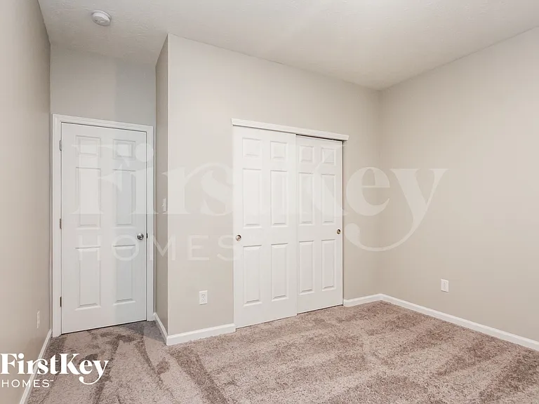 12128 Fall Ct — Photo 13