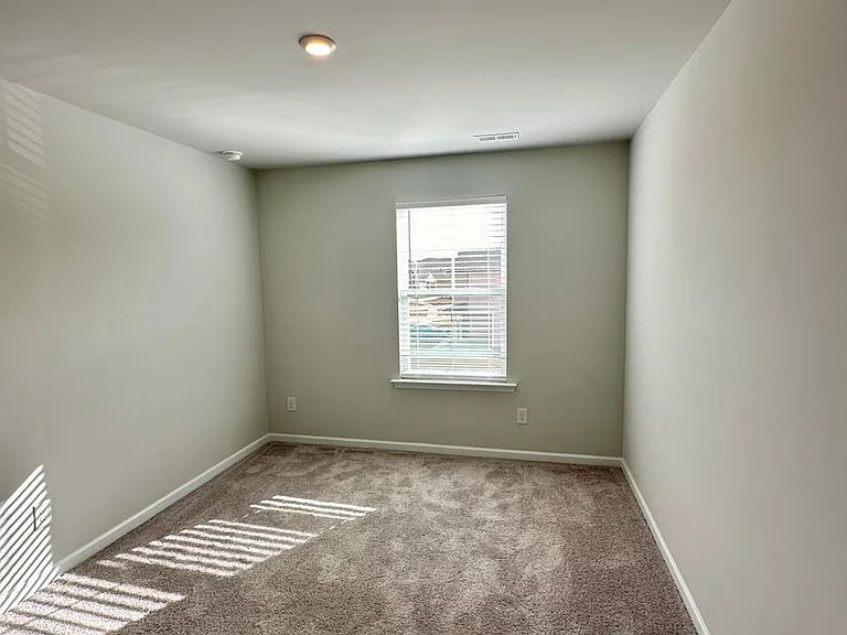 2123 Lavender Meadows Ct — Photo 27