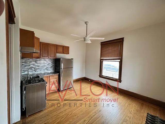 Building Photo - 830 N Weber St #3