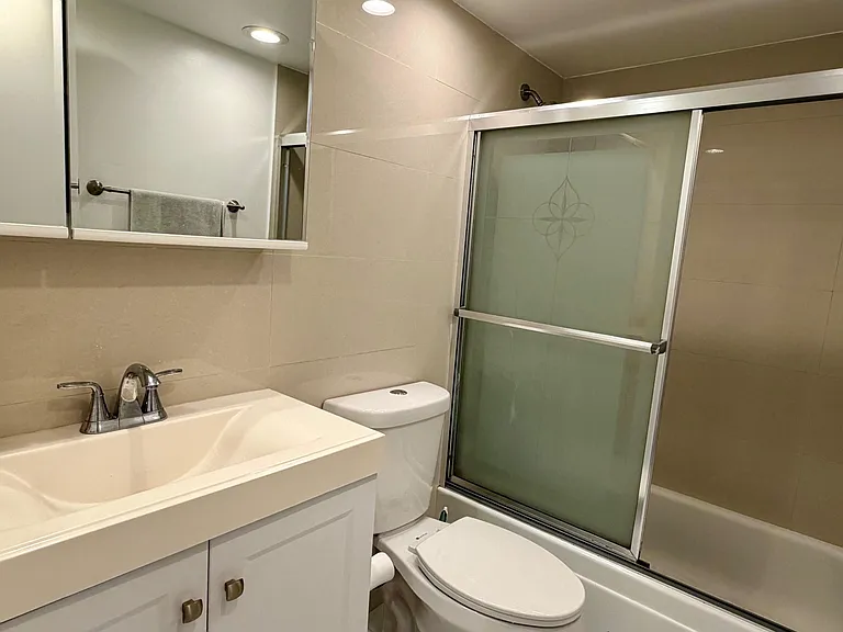 3000 Riomar St #410 — Photo 3