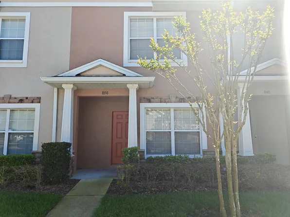 1050 Sleepy Oak Dr, Zephyrhills, FL 33543