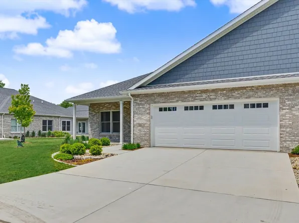 306 E Pine St, Fairbury, IL 61739