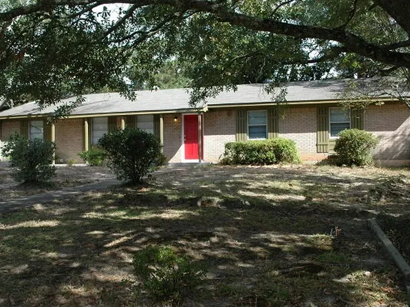 1002 Centerwood Dr, Mobile, AL 36608
