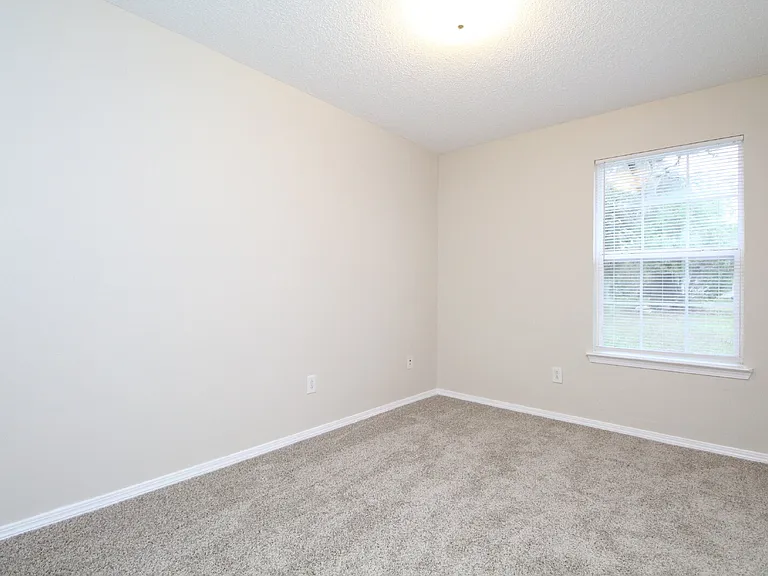 3740 Frontera Cir — Photo 8