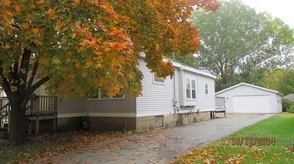 1st image of 821 Nicolet Ave