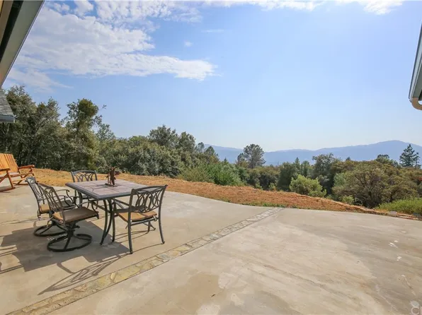 40903 E Jean Rd, Oakhurst, CA 93644