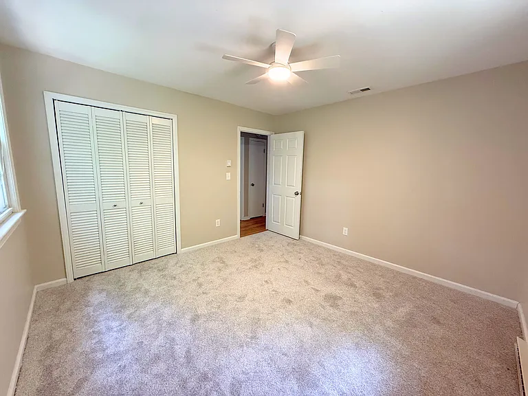 37 Carriage Dr — Photo 13