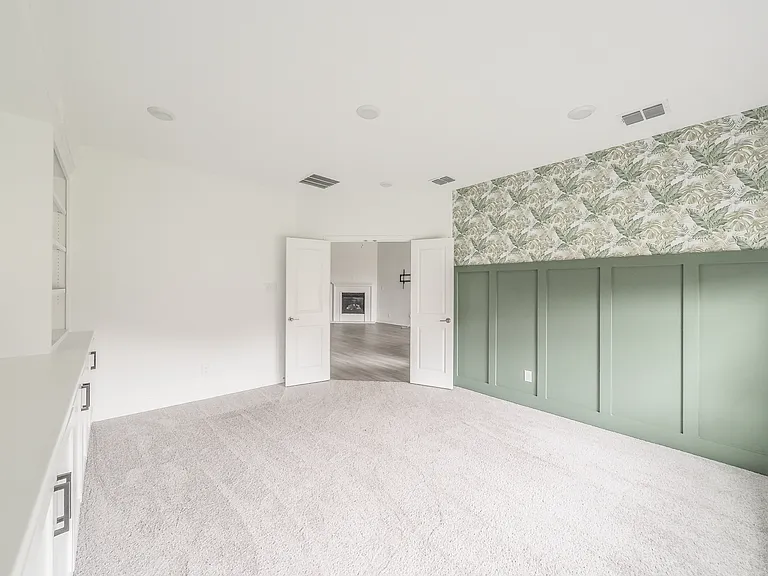 727 Mahogany Ln — Photo 35