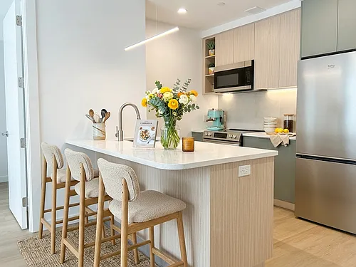 2366 Bedford Ave #305 Photo 1