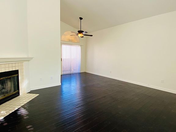 4th image of 25126 Steinbeck Ave Unit F