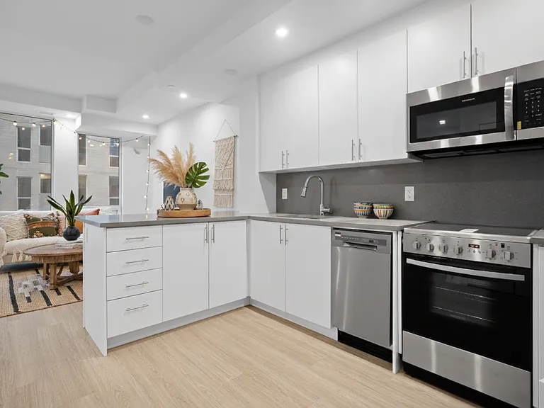 70 Gloucester St — Photo 1