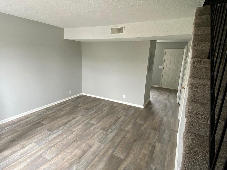 1st image of 3606 Willow Creek Ct