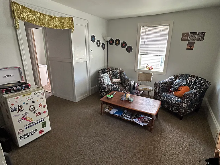 820 Cherry St — Photo 2