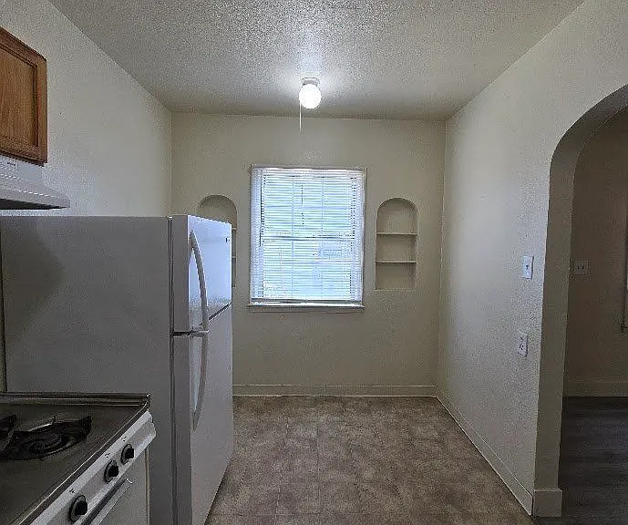3285 E Tyler Ave #B — Photo 7