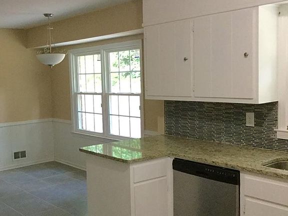 5th image of 3040 Bagdad Ct