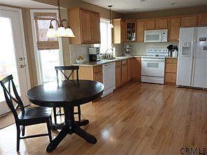 5th image of 10 Belvedere Pl