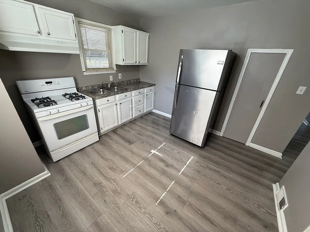 2 bed, 1.0 bath, 853 sqft, $1,525 — Photo 4