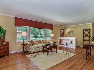 857 Tulip Ln, Naperville, IL 60540